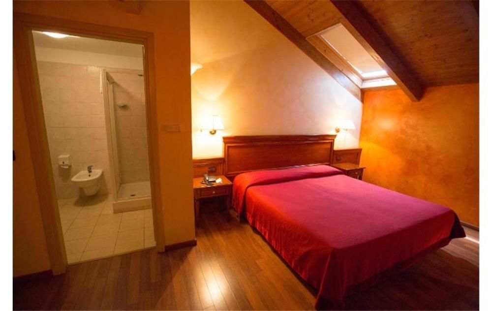 Hotel Vazzana ヴォルピャーノ エクステリア 写真